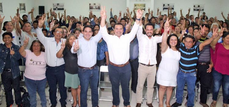 Se reúne Renán Barrera con coordinadores de los subcomités panistas