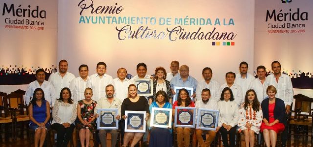 Mérida premia a la cultura de valores cívicos