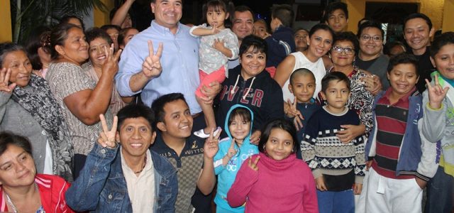 Renán Barrera se reúne con militantes del PAN en la colonia Nueva Mulsay