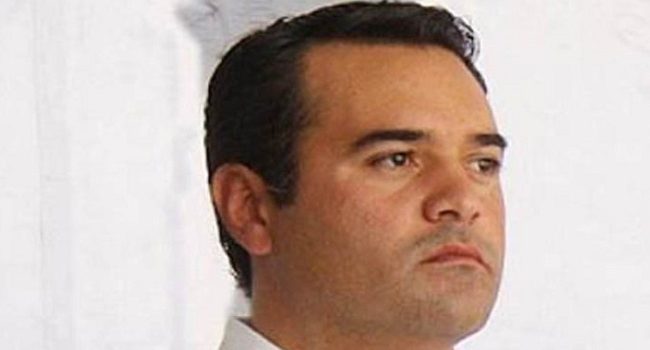 Renán Barrera detenido en alcoholímetro