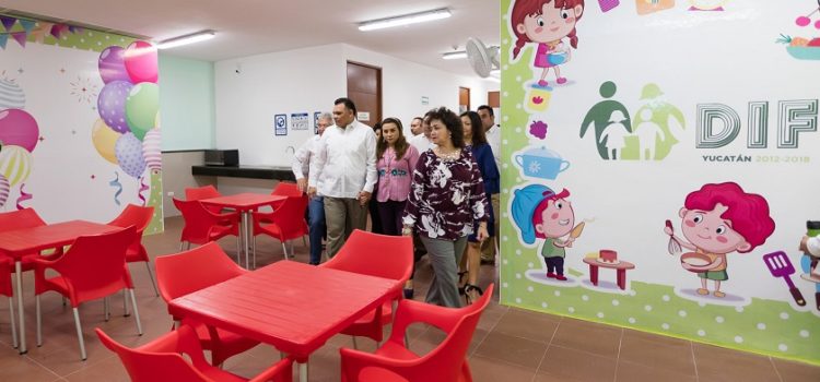 Modernizan el Centro de Convivencia Familiar de Yucatán