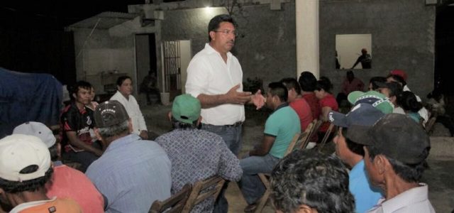 Juan José Canul se reúne con citricultores de Oxkutzcab y Maní