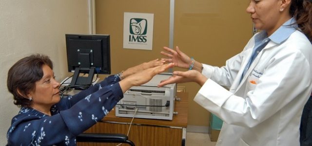 Pacientes con enfermedad de Parkinson reciben atención en el Imss Yucatán
