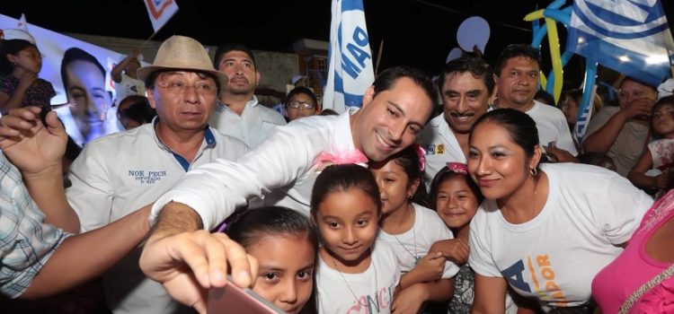 Propone Vila aumentar el presupuesto para el sector salud