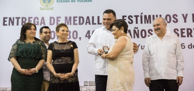 Maestros, sembradores de esperanza para nueva generación de yucatecos