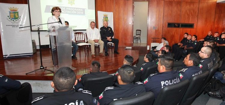 Capacitan de los agentes de la Policía Municipal