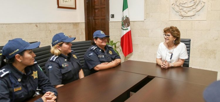 Reconocen el profesionalismo de las mujeres policías de Mérida