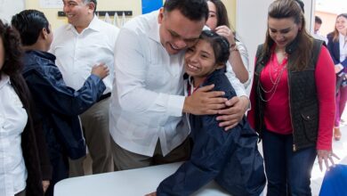 Photo of Niños y niñas de Yucatán reciben chamarras para abrigarse del frío