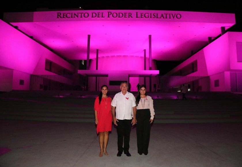 Photo of Congreso se ilumina de rosa contra el Cáncer de Mama