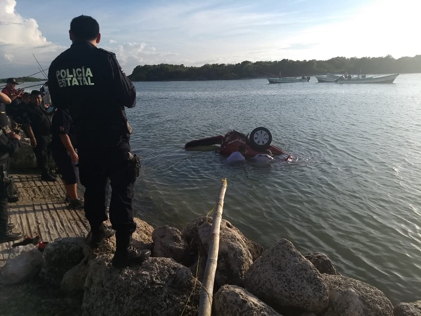 Photo of Se salvan 4 personas de morir ahogados en Chuburná Puerto