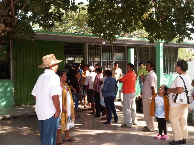 Photo of Más de 60 por ciento de habitantes en comisarías salió a votar