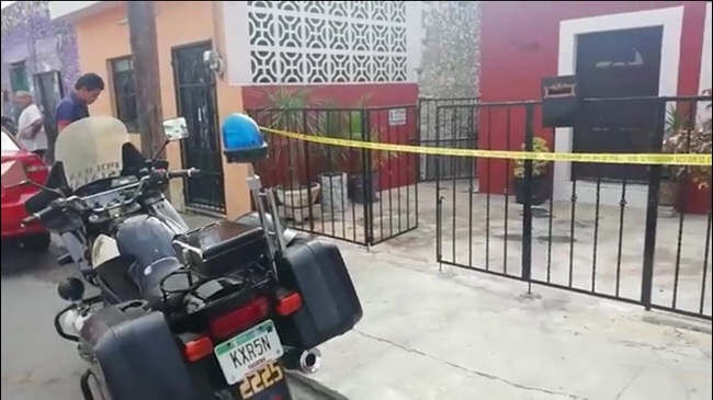 Photo of A plena luz del día, roban a punta de pistola en Mérida