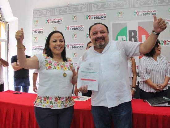 Photo of Lila Frías Castillo y “Panchito” Torres hacen fórmula para dirigir el futuro del PRI en Yucatán.