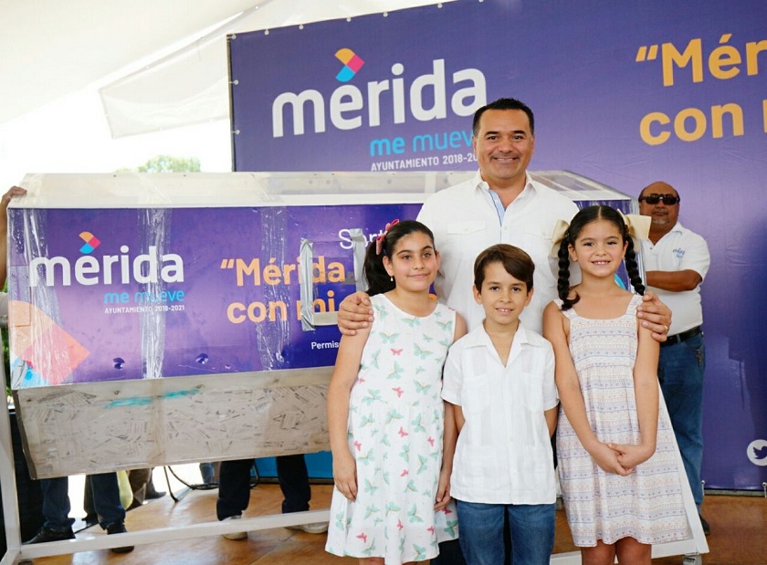 Photo of Renán Barrera  preside el sorteo “Mérida Me Asegura con mi Predial 2019”
