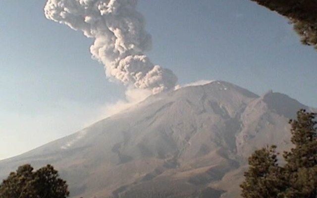 Photo of Explosión moderada del Popocatépetl