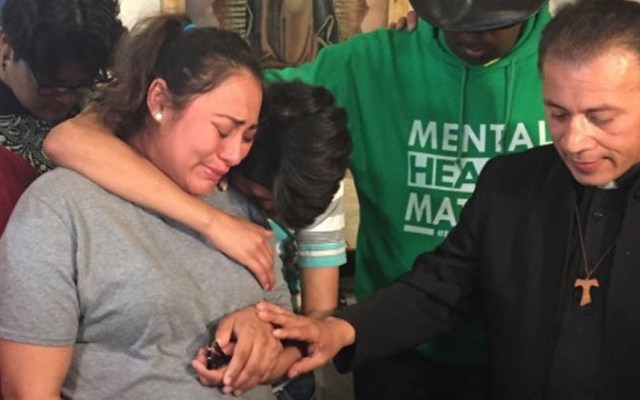 Photo of Mexicana embarazada se refugia en iglesia de Chicago para evitar deportación