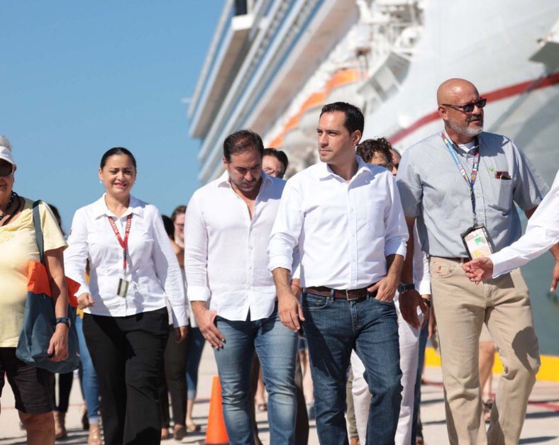 Photo of Yucatán recibe por primera vez al crucero Enchantment of the Seas de Royal Caribbean Cruise Lines
