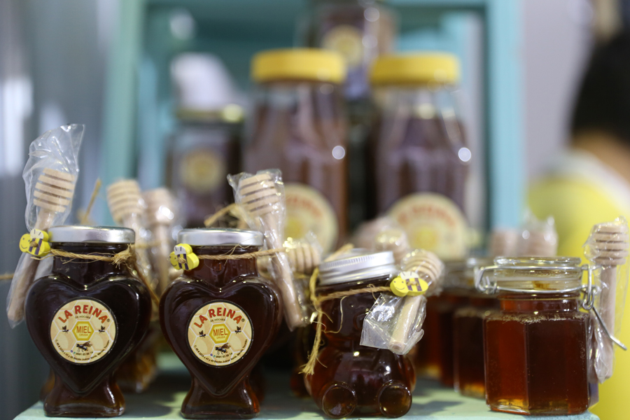 Photo of Promueven las variedades y beneficios de la miel en la Semana de Yucatán en México
