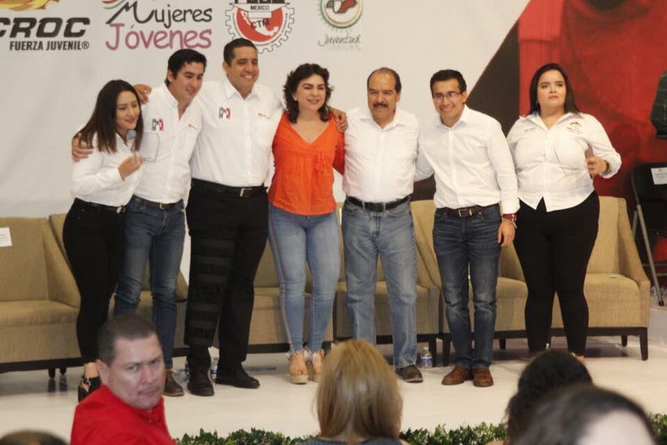 Photo of «Basta de doble moral» le dicen a Ivonne Ortega en un encuentro con jóvenes