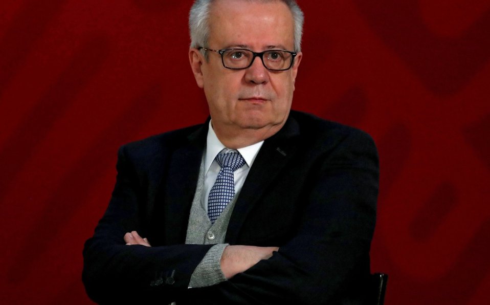 Photo of Carlos Urzúa renuncia a la Secretaría de Hacienda