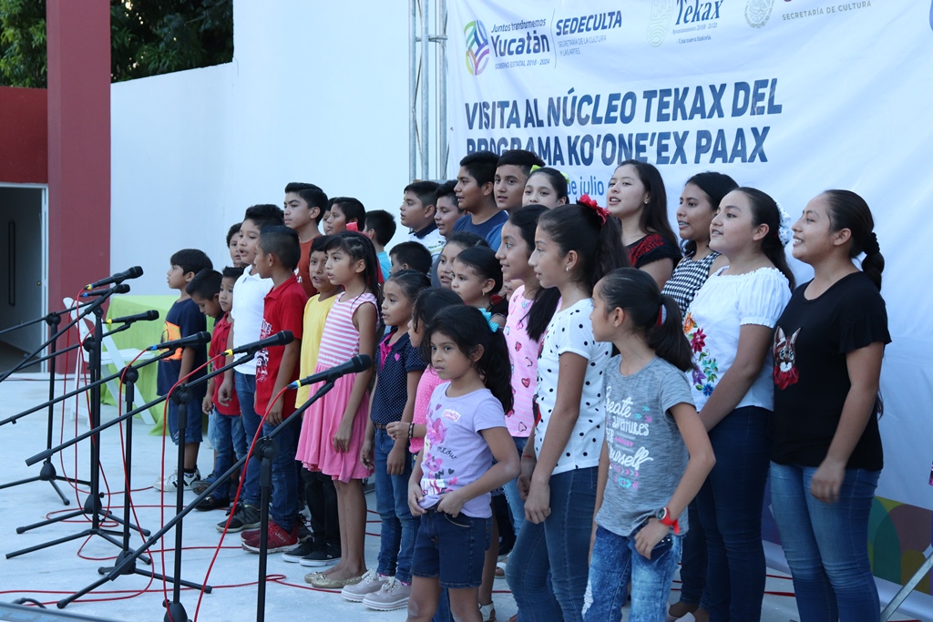 Photo of Niñas, niños y jóvenes de Tekax reciben instrumentos musicales de “Ko’one’ex Paax”