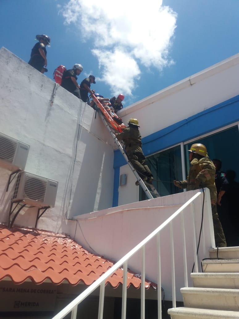 Photo of Se electrocutan en el edificio del Comité Directivo Municipal del PAN en Mérida