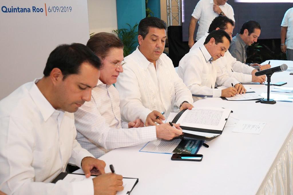 Photo of Gobernador Mauricio Vila firma acuerdo para reforzar el desarrollo turístico de Yucatán