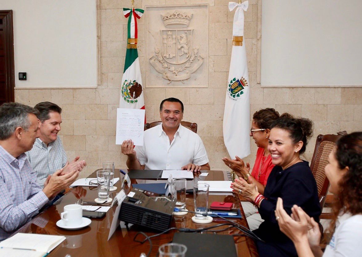 Photo of Alcalde Renán Barrera ratifica su compromiso con el desarrollo sostenible