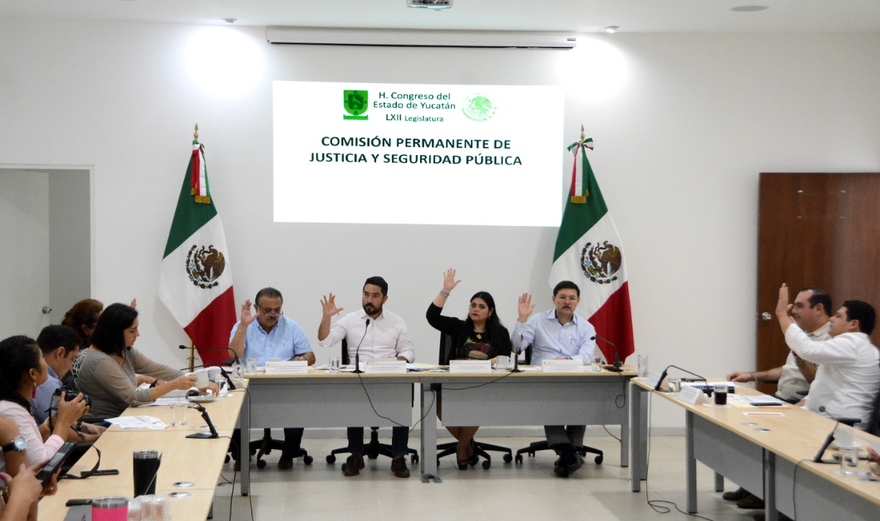 Photo of Aprueban en comisión establecer delitos informáticos en el Código Penal