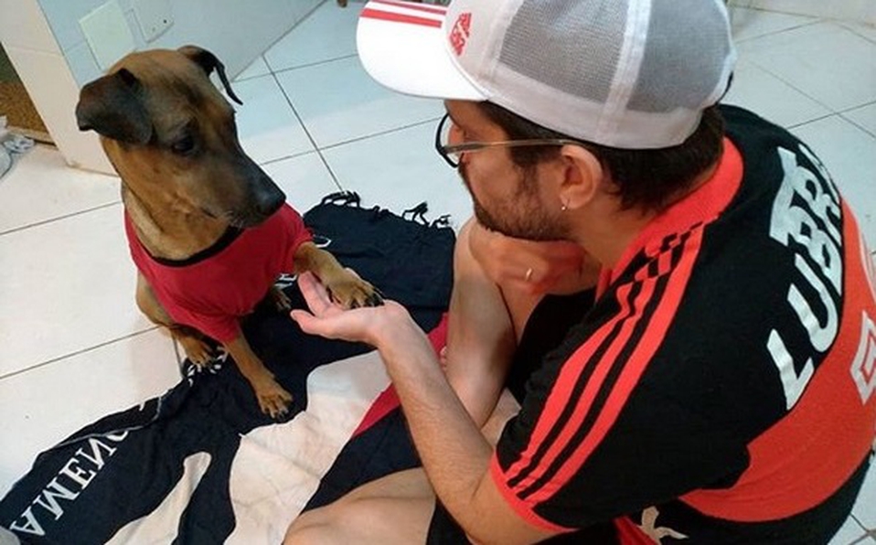 Photo of Aficionado del Flamengo rifa su boleto para quimioterapia de su perro