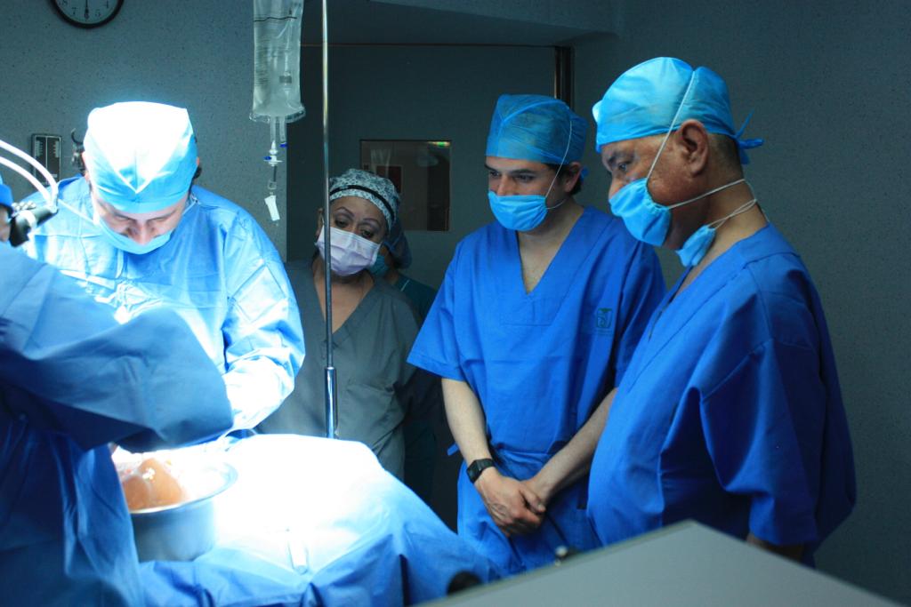 Photo of Especialistas del IMSS trasplantan hígado y dos riñones