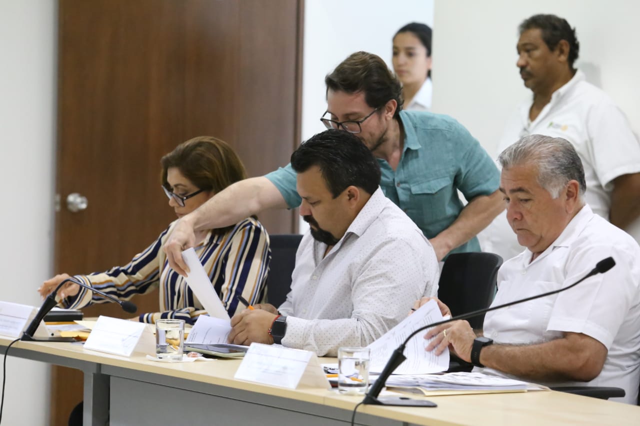 Photo of Aprueban en comisión paquetes fiscales de Mérida y otros 52 municipios