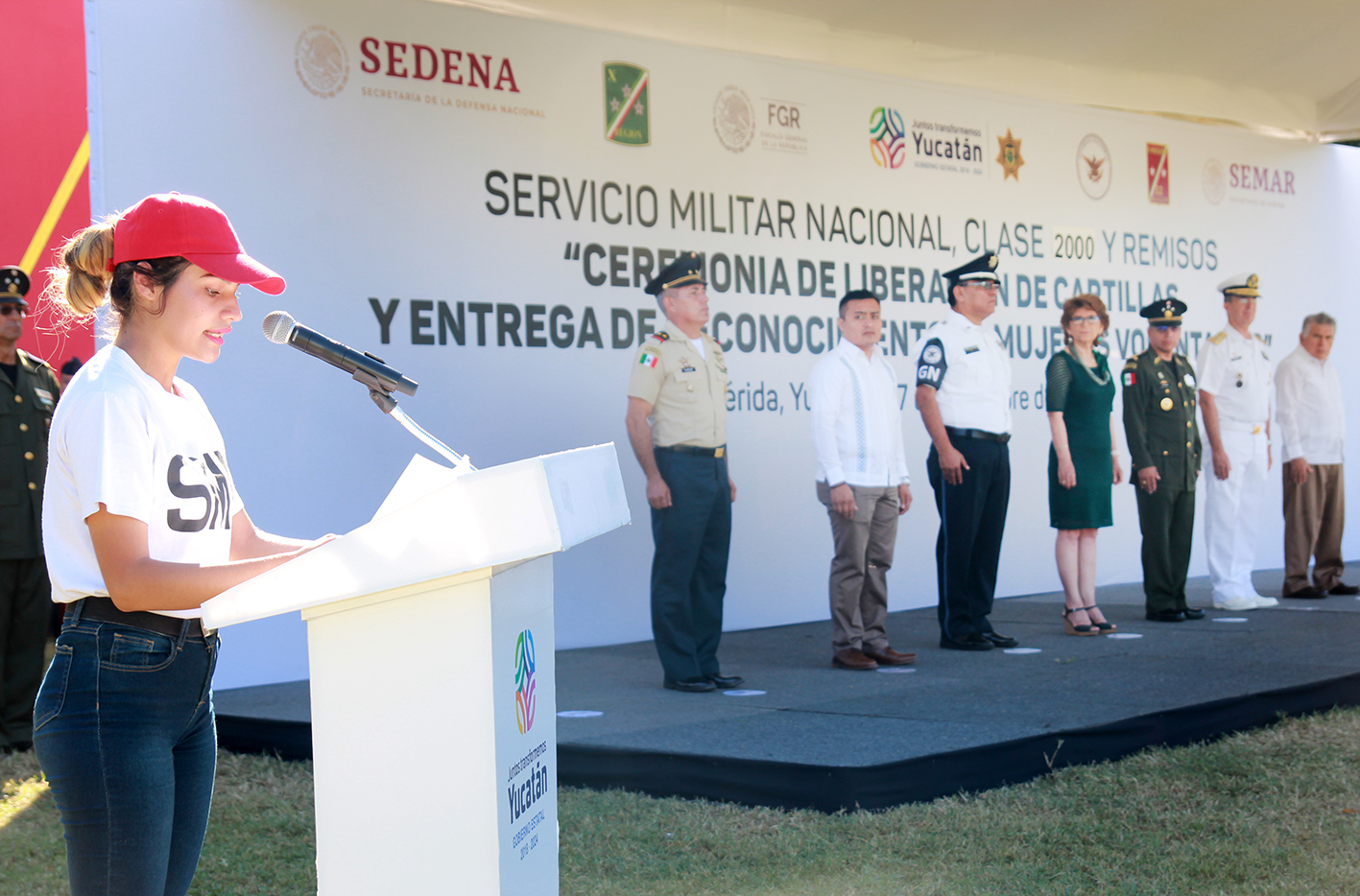Photo of Fritz Sierra encabeza entrega de más de 500 cartillas liberadas del SMN
