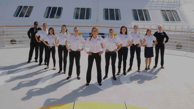 Photo of Celebrity Cruises impulsa el primer crucero al mando de mujeres