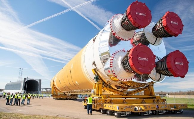 Photo of El cohete más poderoso de la NASA con el que quiere mandar humanos a la Luna