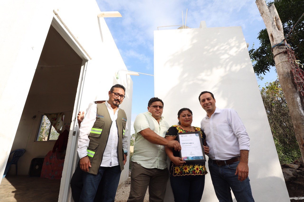 Photo of Gobernador Mauricio Vila entrega las primeras acciones de vivienda de las 17,000 que se están realizando en todo el estado