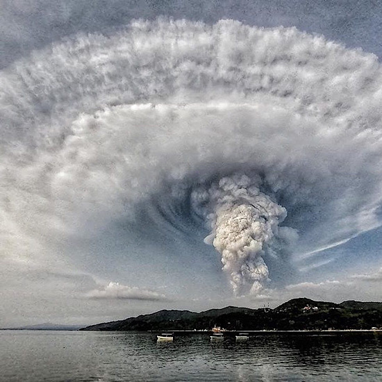 Photo of Alerta de tsunami volcánico, tras erupción de ‘Taal’ en Filipinas