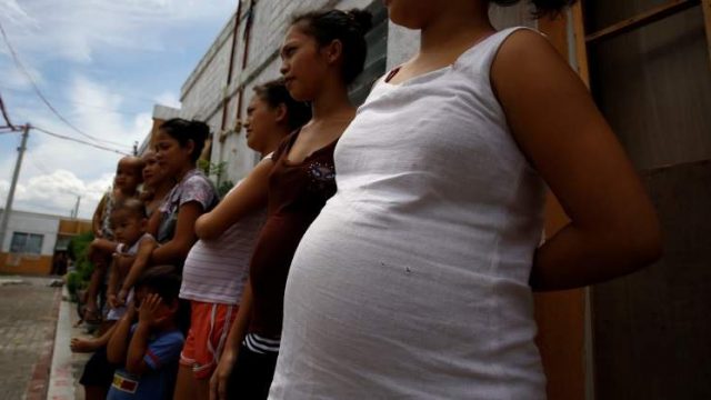 Photo of Mujeres que toman mucho café corren riesgo de no quedar embarazadas: estudio