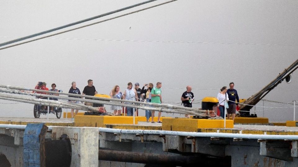 Photo of Turistas descienden del crucero MSC Meraviglia, atracado en Cozumel, Q.Roo