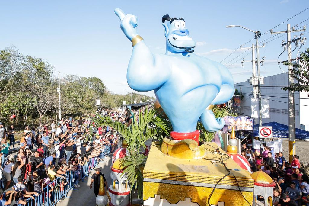 Photo of Miles de personas disfrutan en Ciudad Carnaval una alegre jornada en el “Domingo de Bachata”