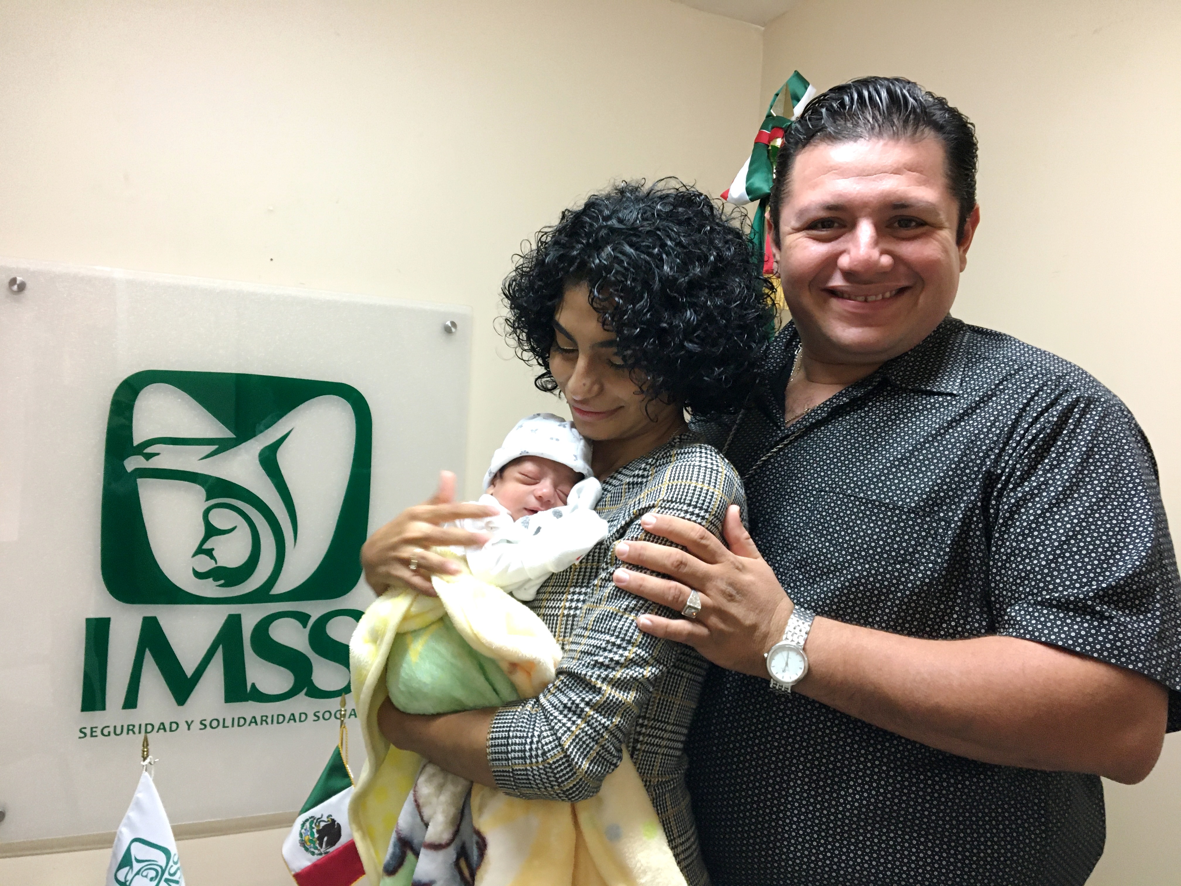 Photo of Especialistas del IMSS Yucatán logran la recuperación de un bebé prematuro