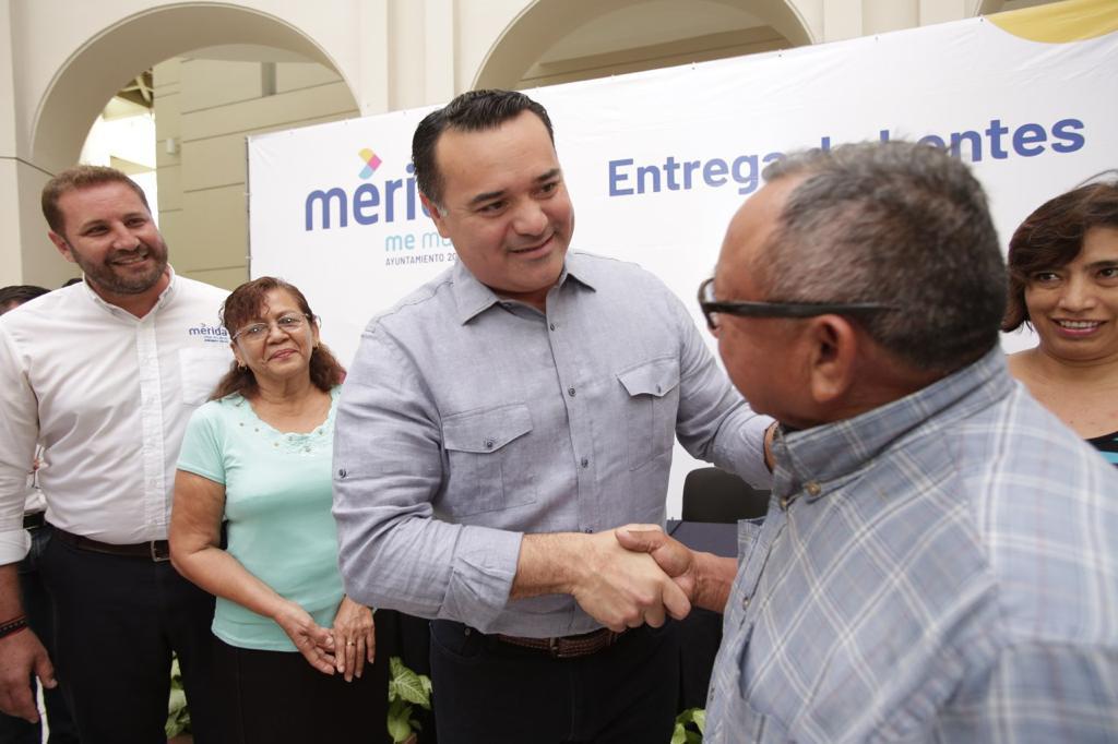 Photo of Ayuntamiento de Mérida amplía el apoyo de entrega de lentes a todas las escuelas del municipio