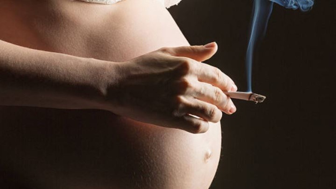 Photo of Fumar en el embarazo aumenta riesgo de fracturas en los bebés