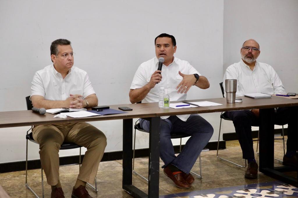 Photo of Renán Barrera presenta a los regidores las medidas sanitarias para prevenir el COVID-19
