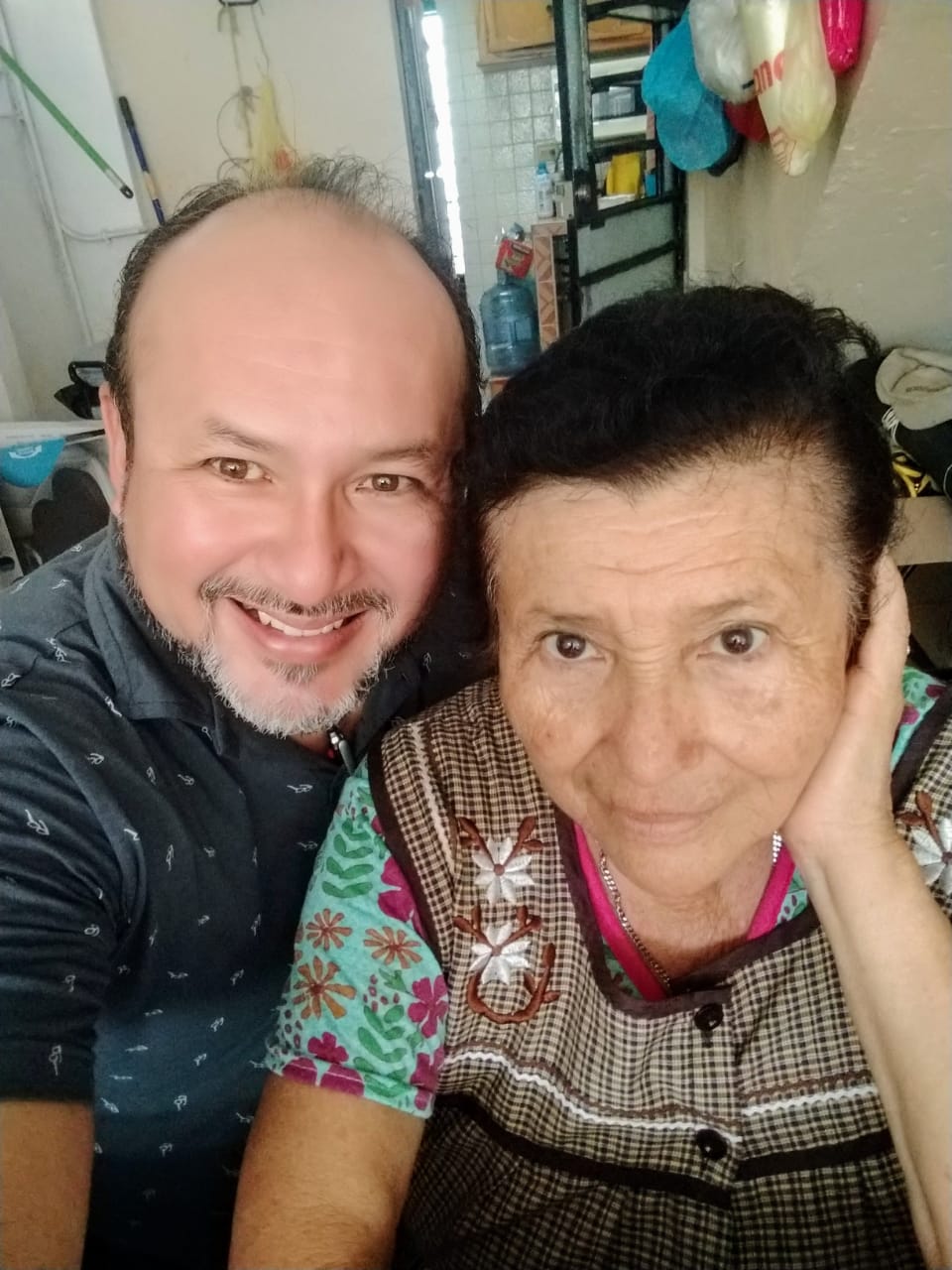 Photo of Avión de la Fuerza Aérea va por la maestra yucateca y la cenizas de su esposo a Perú