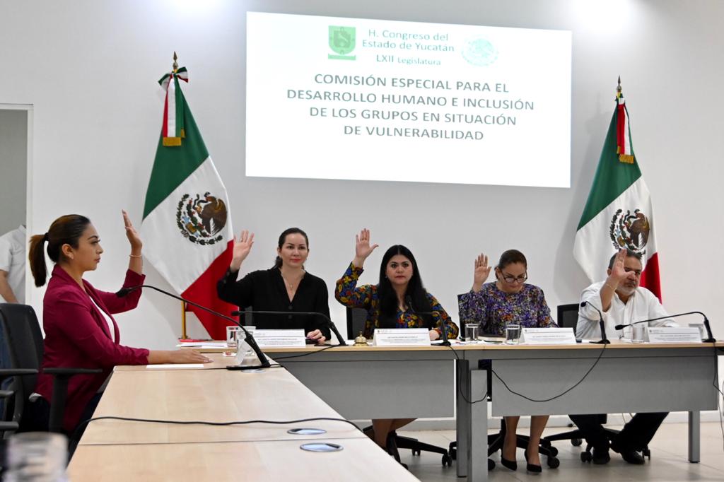 Photo of Aprueban en comisión la Ley de Imagen Institucional del Estado