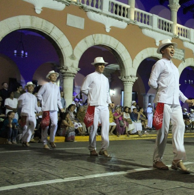 Photo of El Ayuntamiento ofrecerá una Vaquería Yucateca solidaria el 9 de marzo: sólo con bailarines varones