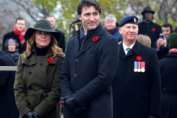 Photo of Justin Trudeau y su esposa, posibles portadores de Covid-19