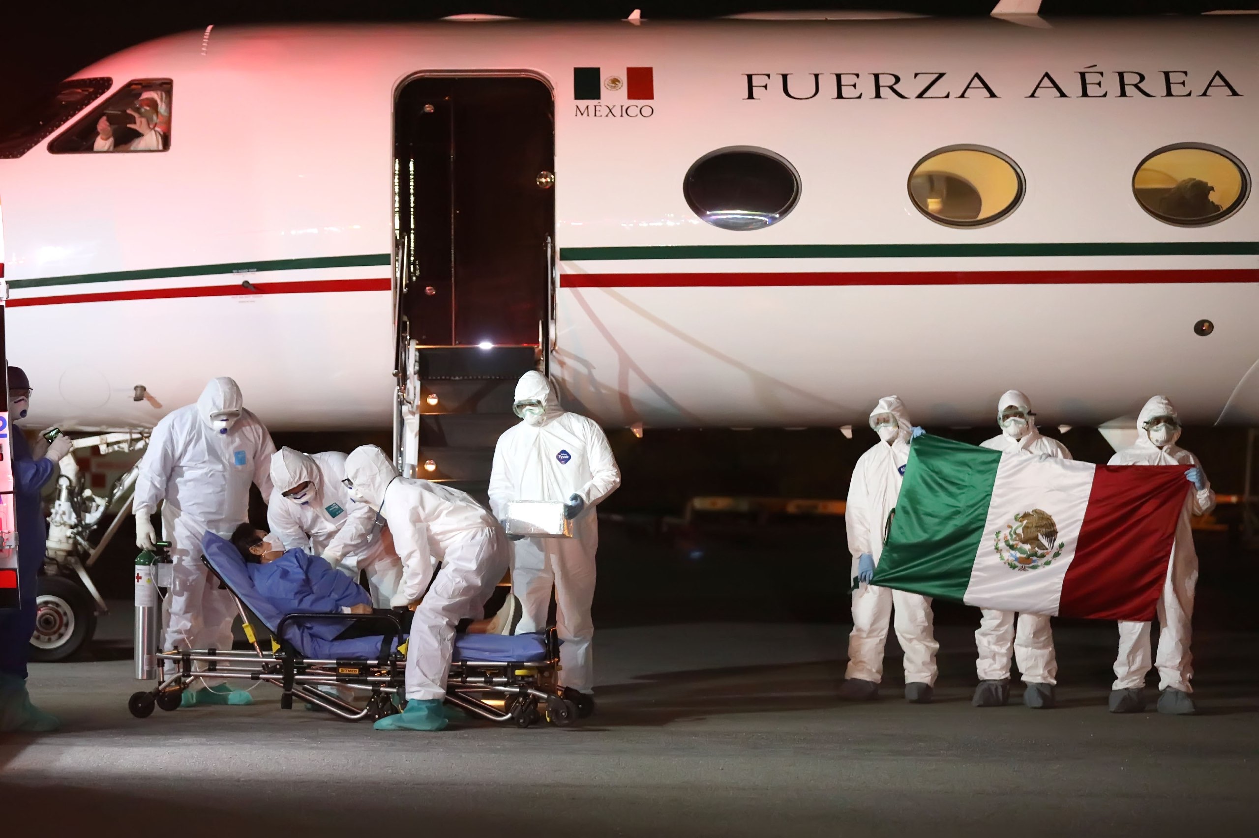 Photo of Llega a Mérida la maestra yucateca terminó el calvario que vivió en Perú, ahora le toca vencer al Covid-19