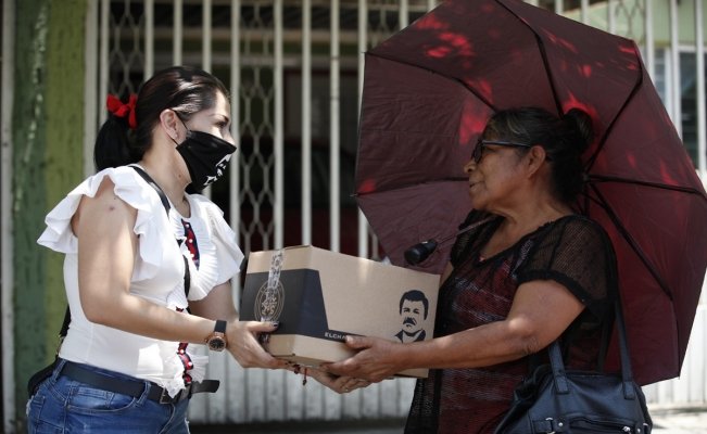 Photo of Alejandrina, la hija de «El Chapo», detrás de las despensas por Covid-19 en Guadalajara